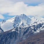 Photo Snow-capped mountains